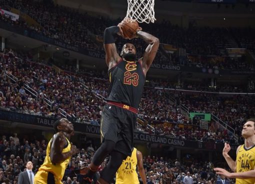 詹姆斯46+12 骑士险胜步行者扳平总比分